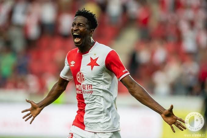 Farewell to a legend: Slavia unveil special contest to celebrate departing hero Peter Olayinka