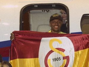 WATCH: Thousands of Galatasaray fans chant Victor Osimhen’s name upon his arrival