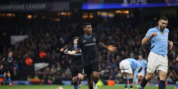 Uncertainty looms as Nigeria-eligible star eyes exit from Fulham amid talks with Tottenham