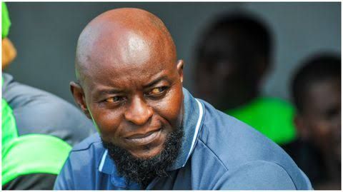 “Finidi sitting on a time bomb” – Nigeria coach warned against following Peseiro’s style that left six people dead