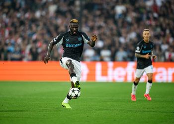 Xhaka, Aubameyang shine as Arsenal beat Man U 2-0