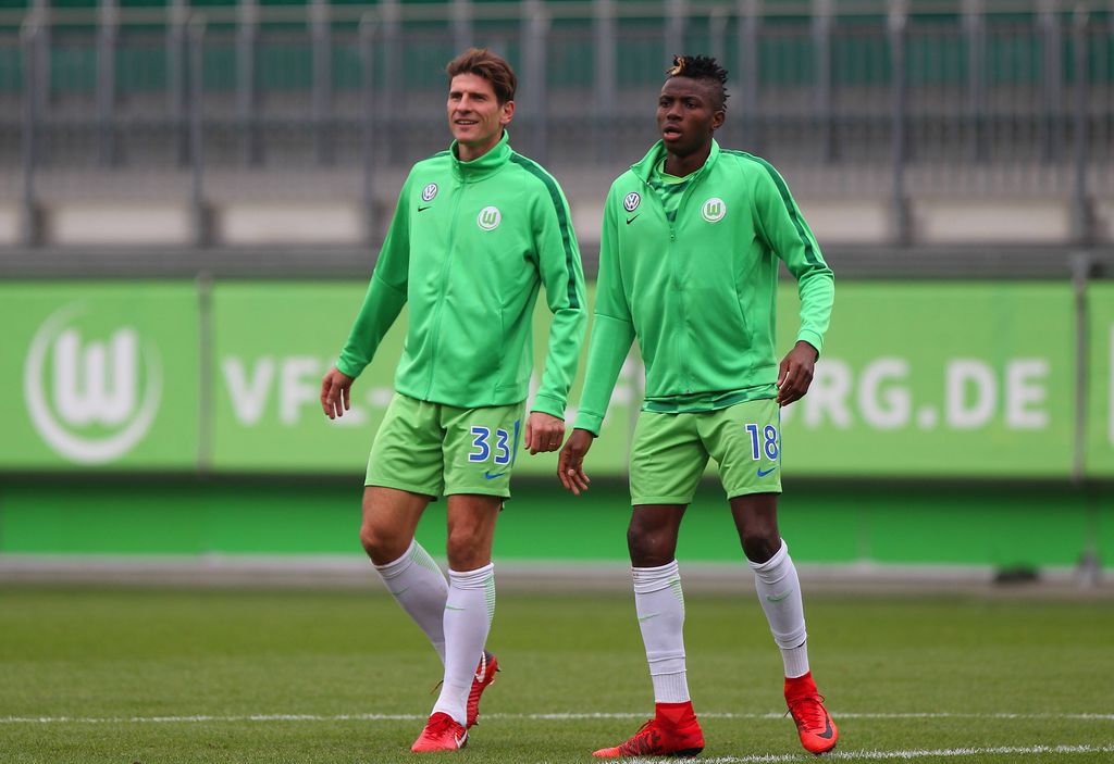 Mario Gomez and Victor Osimhen VfL Wolfsburg