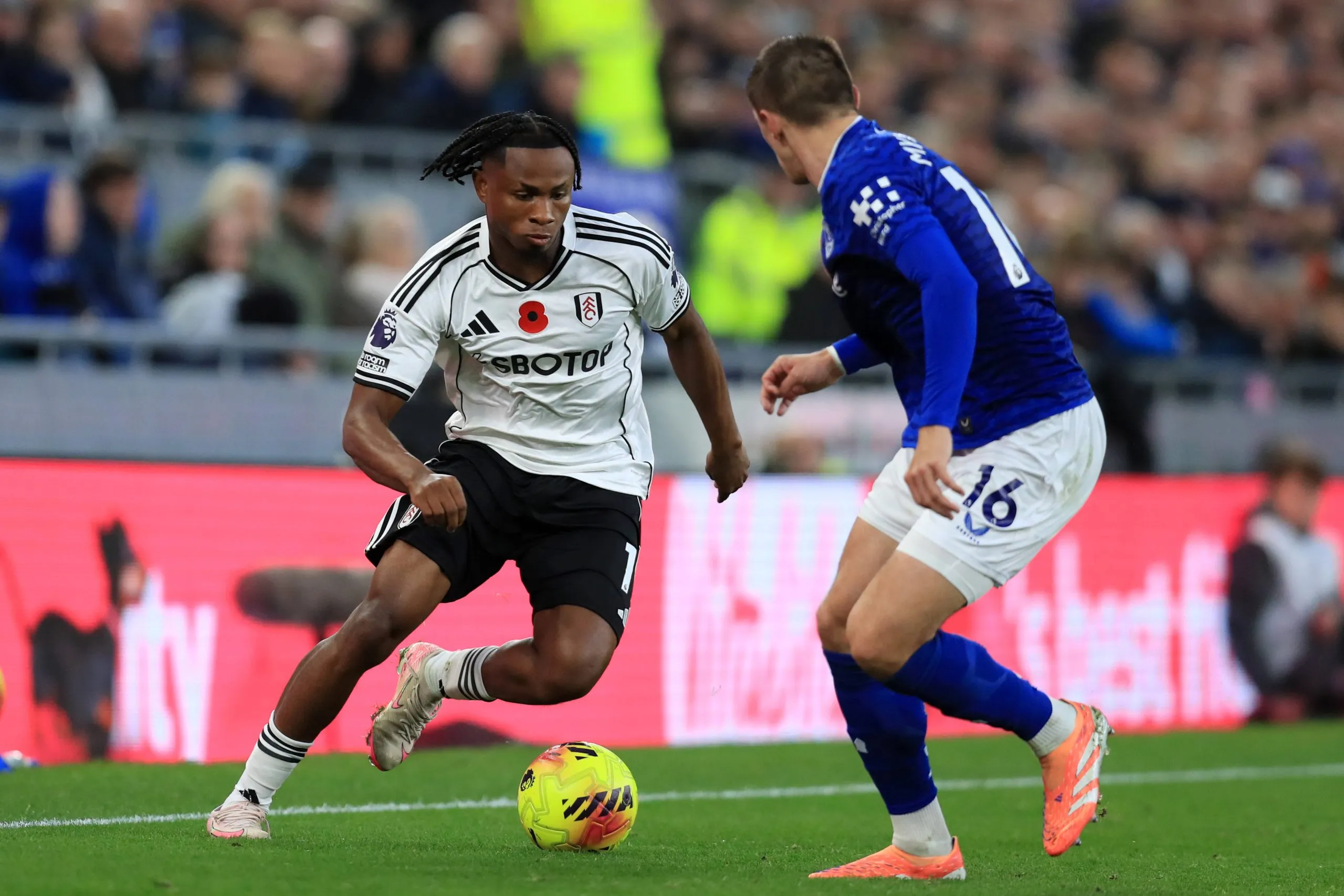 Samuel Chukwueze takes on Vitali Mykolenko of Everton
