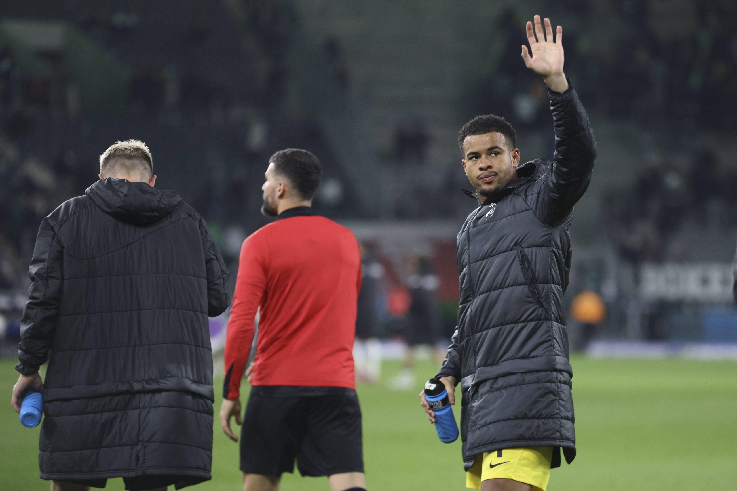 Noah Atubolu SC Freiburg gestures during the Bundesliga match between Borussia Mönchengladbach and Sport-Club Freiburg at Stadion in Borussia-Park