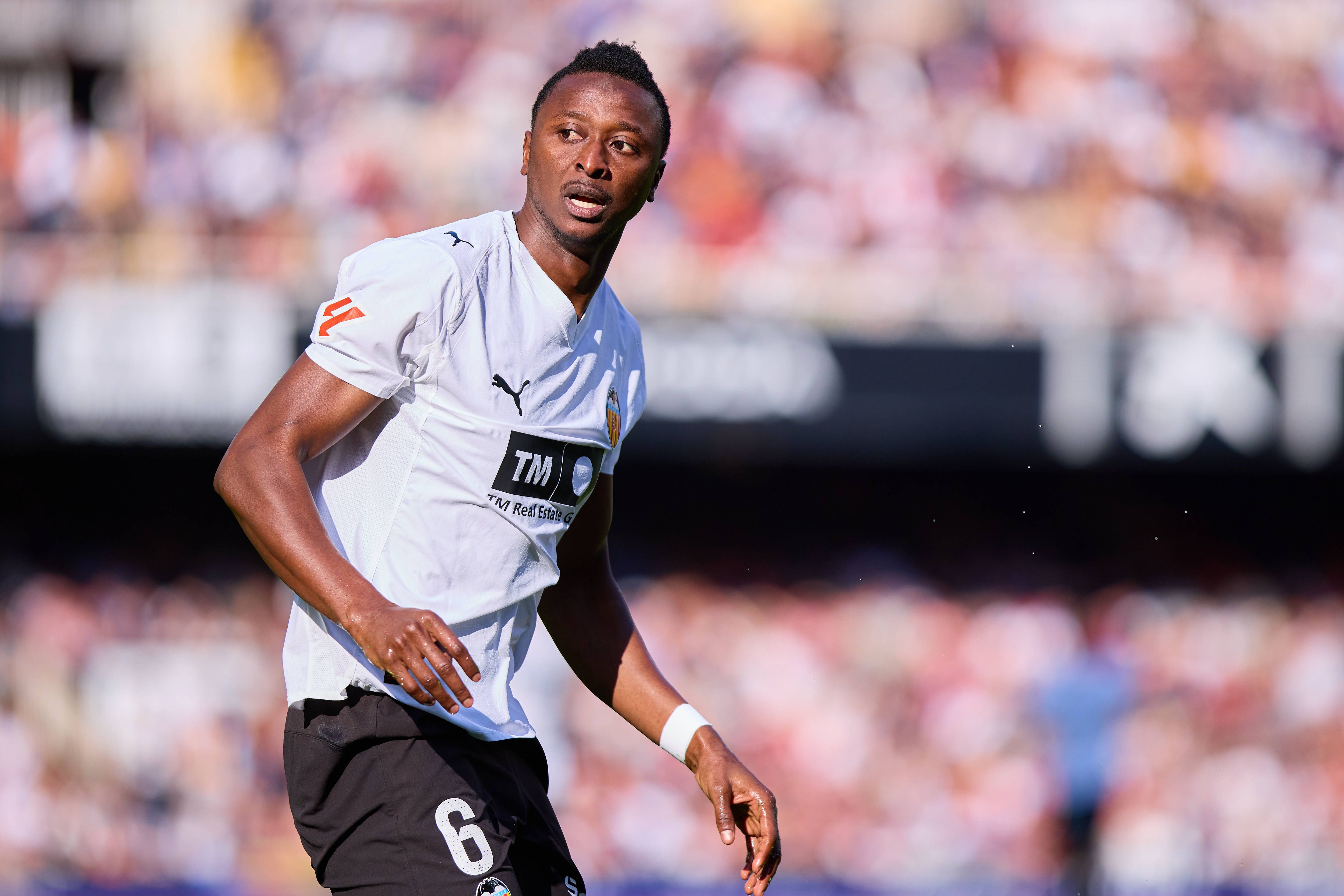  Sadiq Umar of Valencia CF looks on during to the LaLiga EA Spots match between Valencia CF and Osasuna at Estadio Mestalla on March 1, 2026 in Valencia, Spain. Photo by Jose Torres/Photo Players Images/Magara Press Valencia Estadio Mestalla Spain