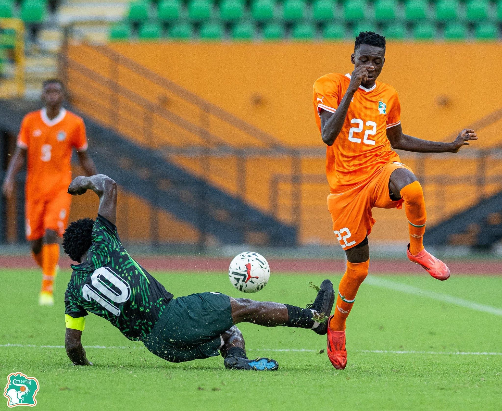 Daniel Bameyi in action for Nigeria U20 vs Cote d'Ivoire