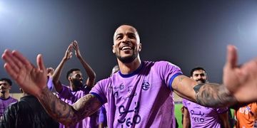 Dessers hits 10th European goal this season as Feyenoord defeat Marseille