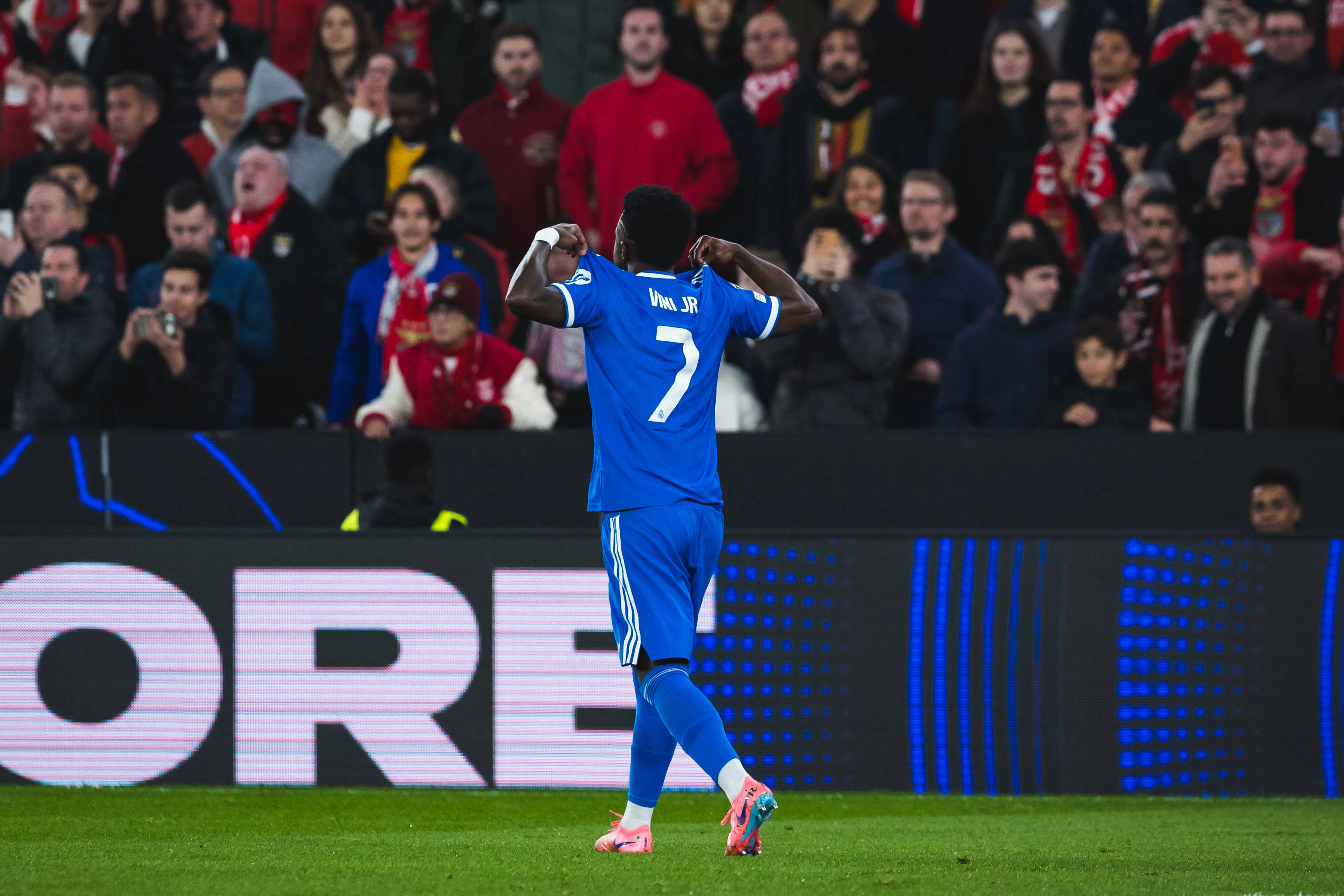 Vinicius Junior celebrate a goal during the UEFA Champions League match between SL Benfica and Real Madrid