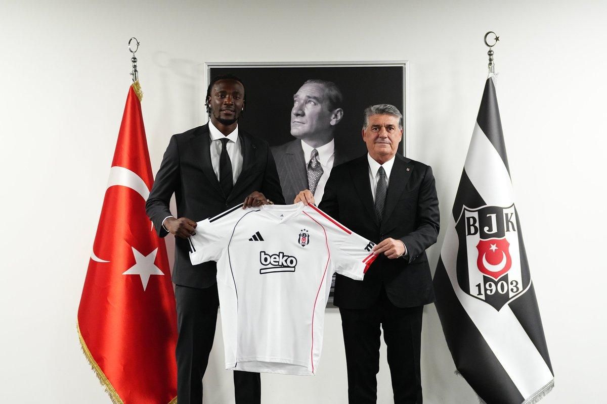 Tammy Abraham signs for Besiktas