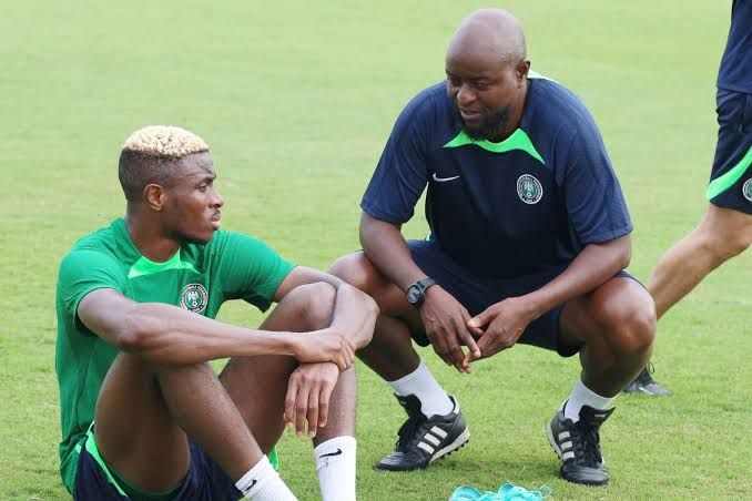 Ex-Nigeria star warns: Osimhen’s behaviour could cost him big transfers to Arsenal, Chelsea