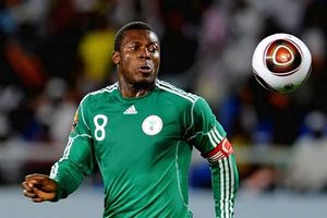 Kelechi Iheanacho acknowledges ex-Everton star Aiyegbeni’s achievements