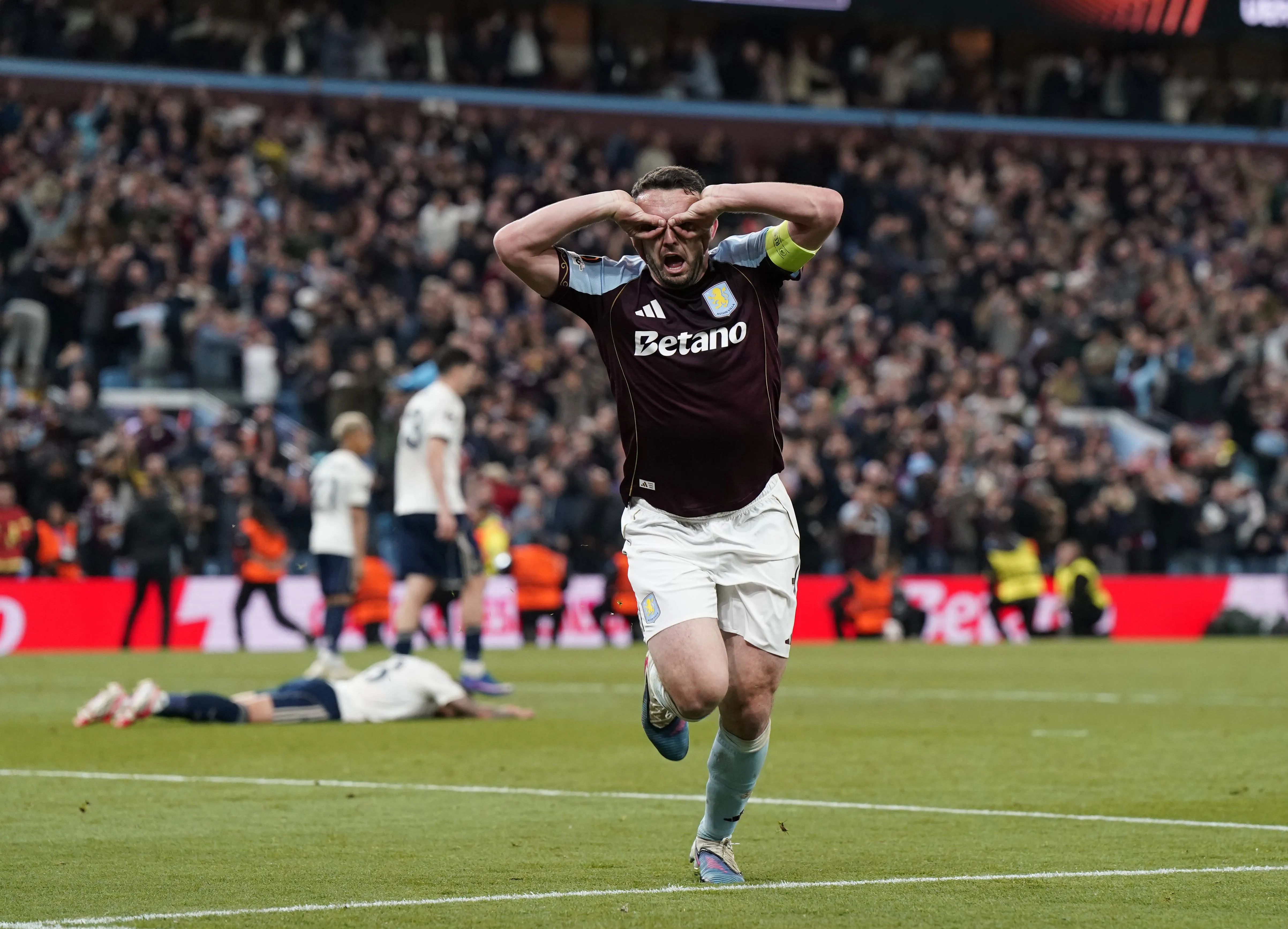 John McGinn of Aston Villa celebrates scoring their fourth goal vs Nottingham Forest