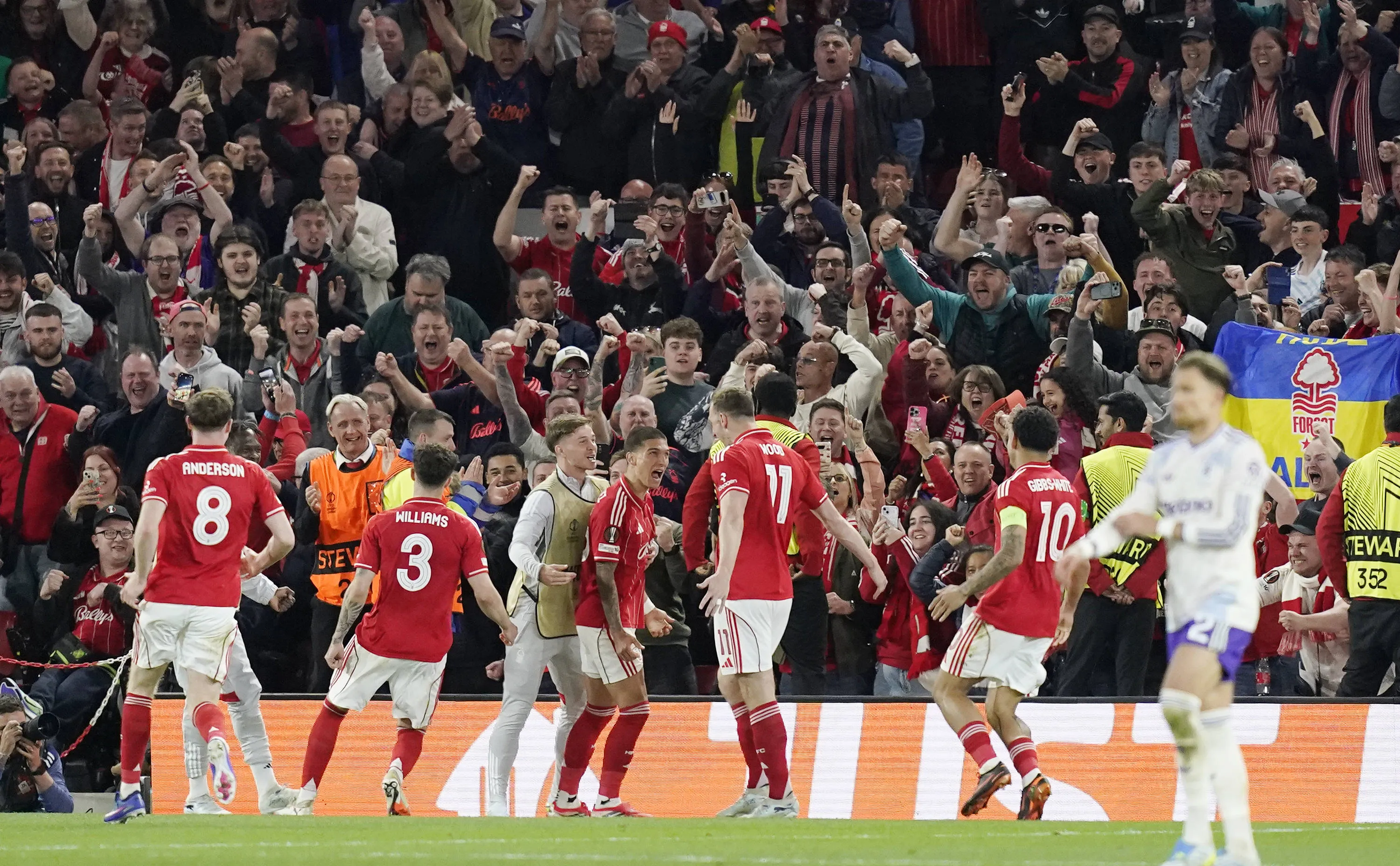 Nottingham Forest players celebrate