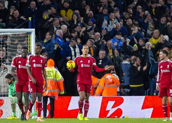 Award-winning Nigerian hitmaker tips Manchester United for EPL title challenge after Liverpool win