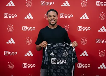 “As good as any in the world” – Striker Super Eagles snubbed praised by Neil Warnock