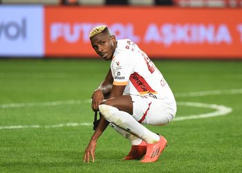 Transfer tussle: Osimhen’s reluctance stalls Chelsea and Napoli swap deal