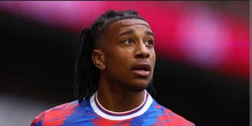 “I thought you had a hamstring!” – Super Eagles target’s magic stuns Man United legend