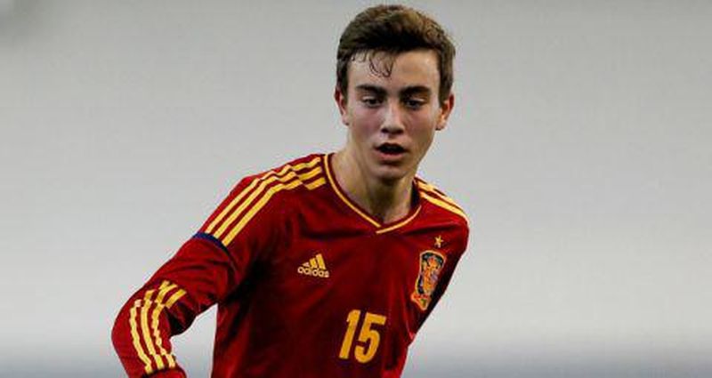 Oriol Busquets Signs Contract Extension With Barca
