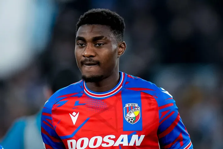 Super Eagles: Durosinmi singled out despite Genk defeat to Zulte Waregem