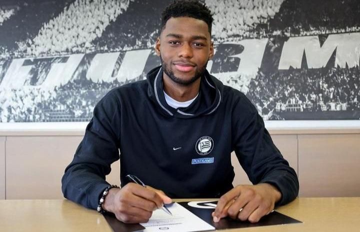 Arsenal-owned Nigerian goalkeeper sends message to Crewe fans after leaving for Bundesliga club