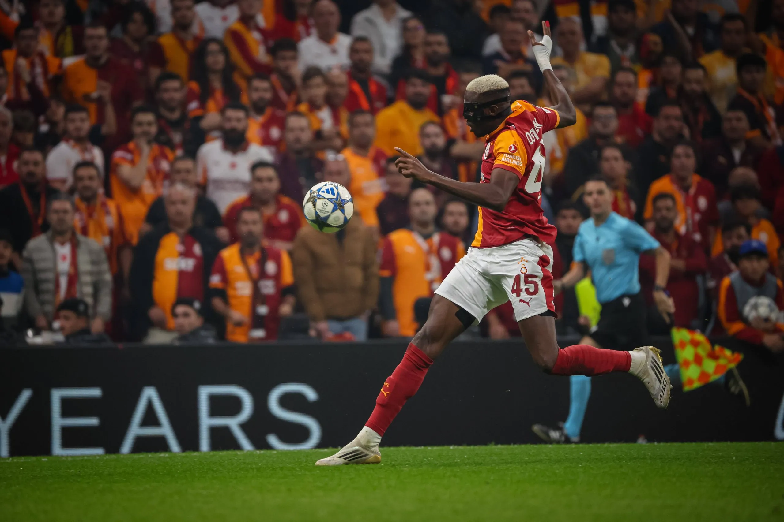 Victor Osimhen in action Galatasaray