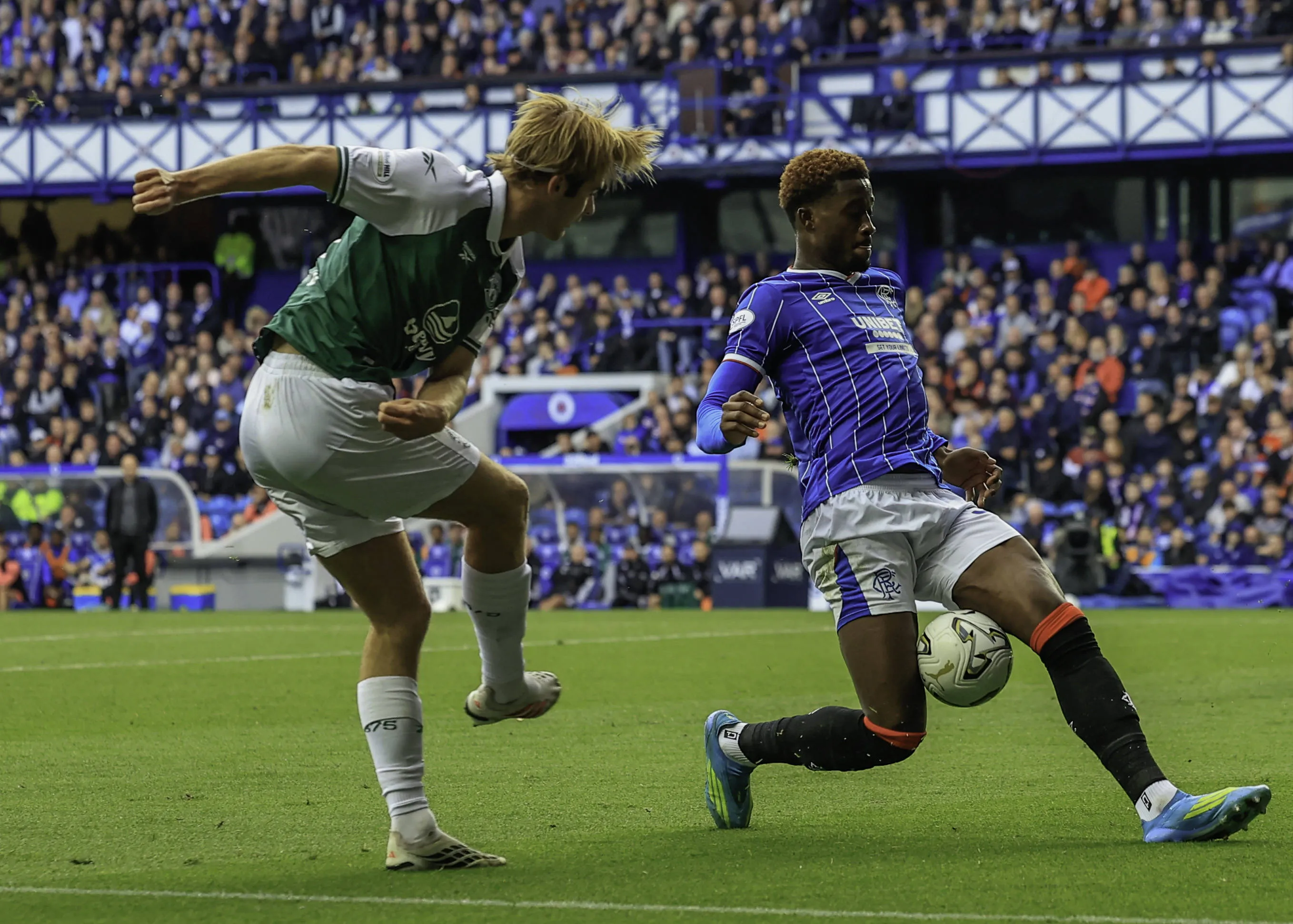 Emmanuel Fernandez of Rangers blocks a shot