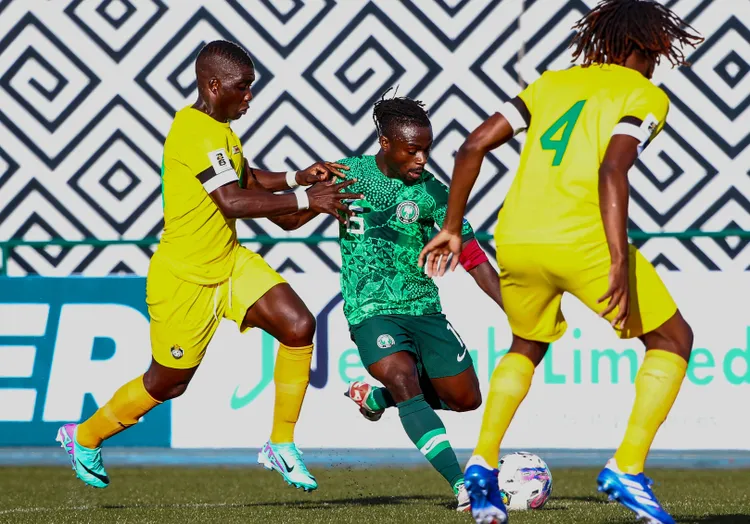Spotted! Zimbabwe players jam to Davido’s ‘If’ ahead of Super Eagles clash in Uyo – Video