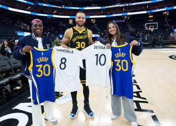 Agba Baller meets Curry- Oshoala and NBA star Steph Curry create iconic moment at Warriors game