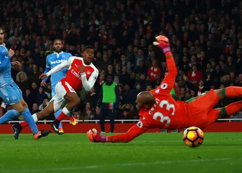 Alan Shearer, Micah Richards predict poor Fulham season following Iwobi update