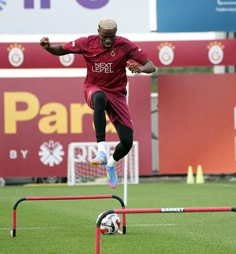 Victor Osimhen back in Galatasaray training