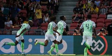 WATCH- ‘Have it back’ -Bizarre scene as fan hurls Iwobi’s shirt back at him