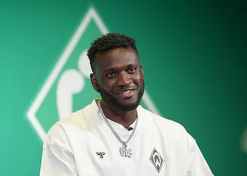 “Own it” – Jay-Jay Okocha weighs in on Osimhen and Boniface’s future