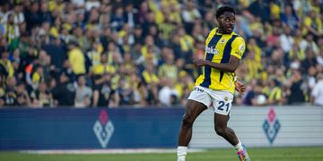 Nigeria’s Onyemaechi lands in Greece after Olympiacos survive late Fenerbahce, Benfica transfer battle