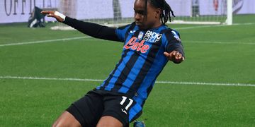 Red card! Alanyaspor President and Former FIFA licenced referee reacts to Osayi-Samuel’s tackle on Özdemir