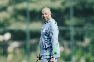 Super Eagles in turmoil? Eric Chelle mulls shock exit as NFF calls emergency meeting – report