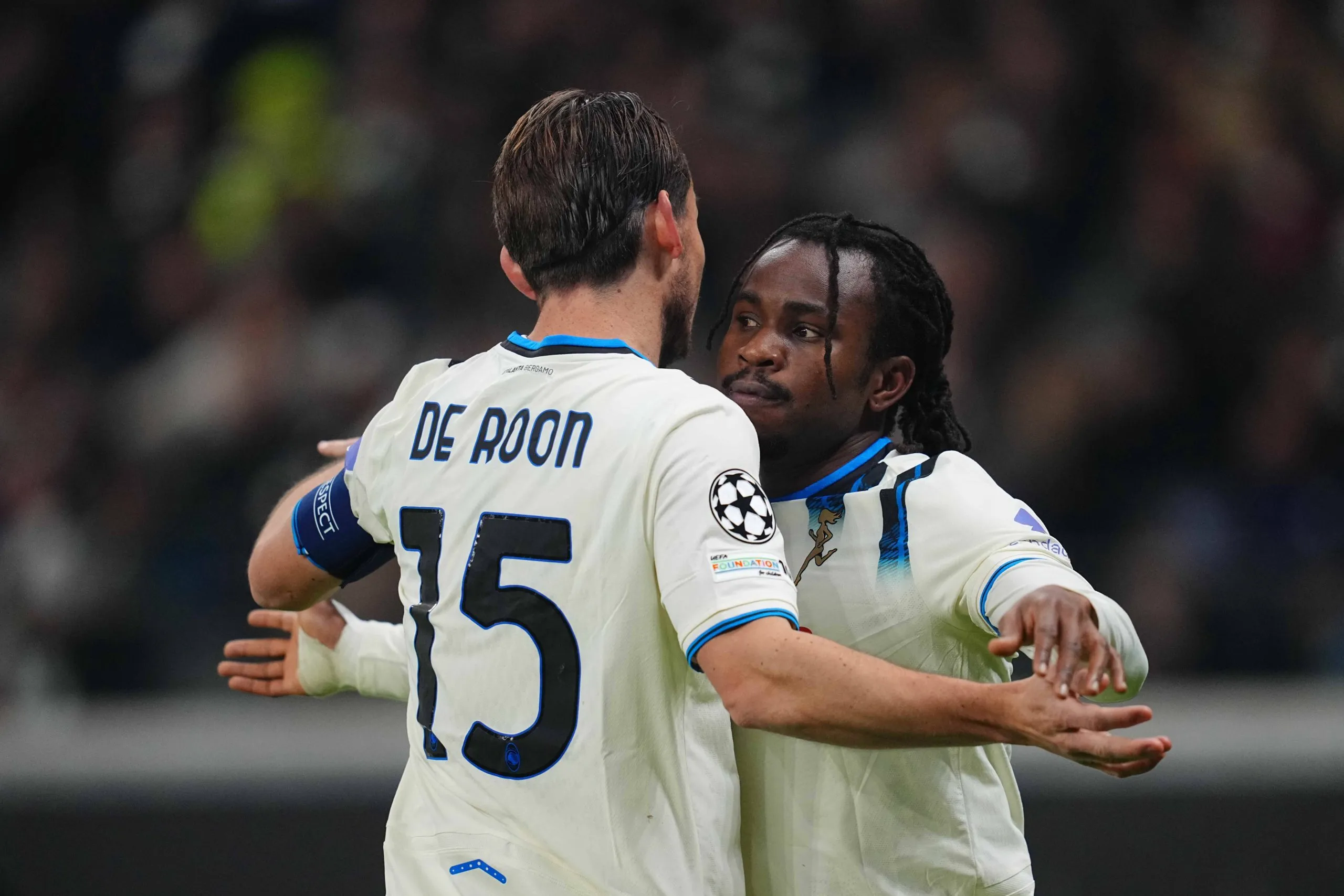 Ademola Lookman celebrates his teams first goal the UEFA Champions League 2025/26 League group Phase match between Eintracht Frankfurt and Atalanta