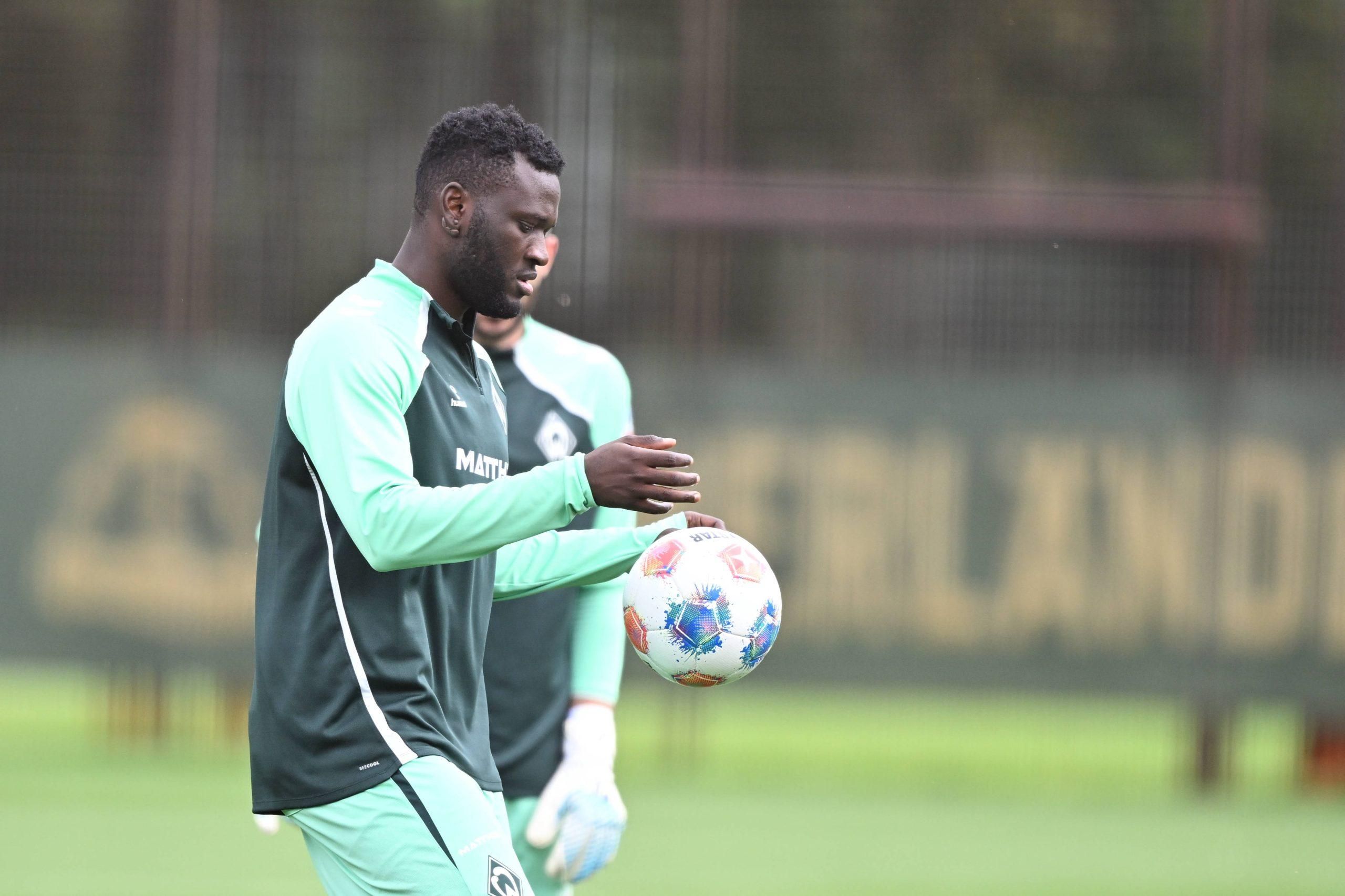 Victor Boniface in training at Werder Bremen