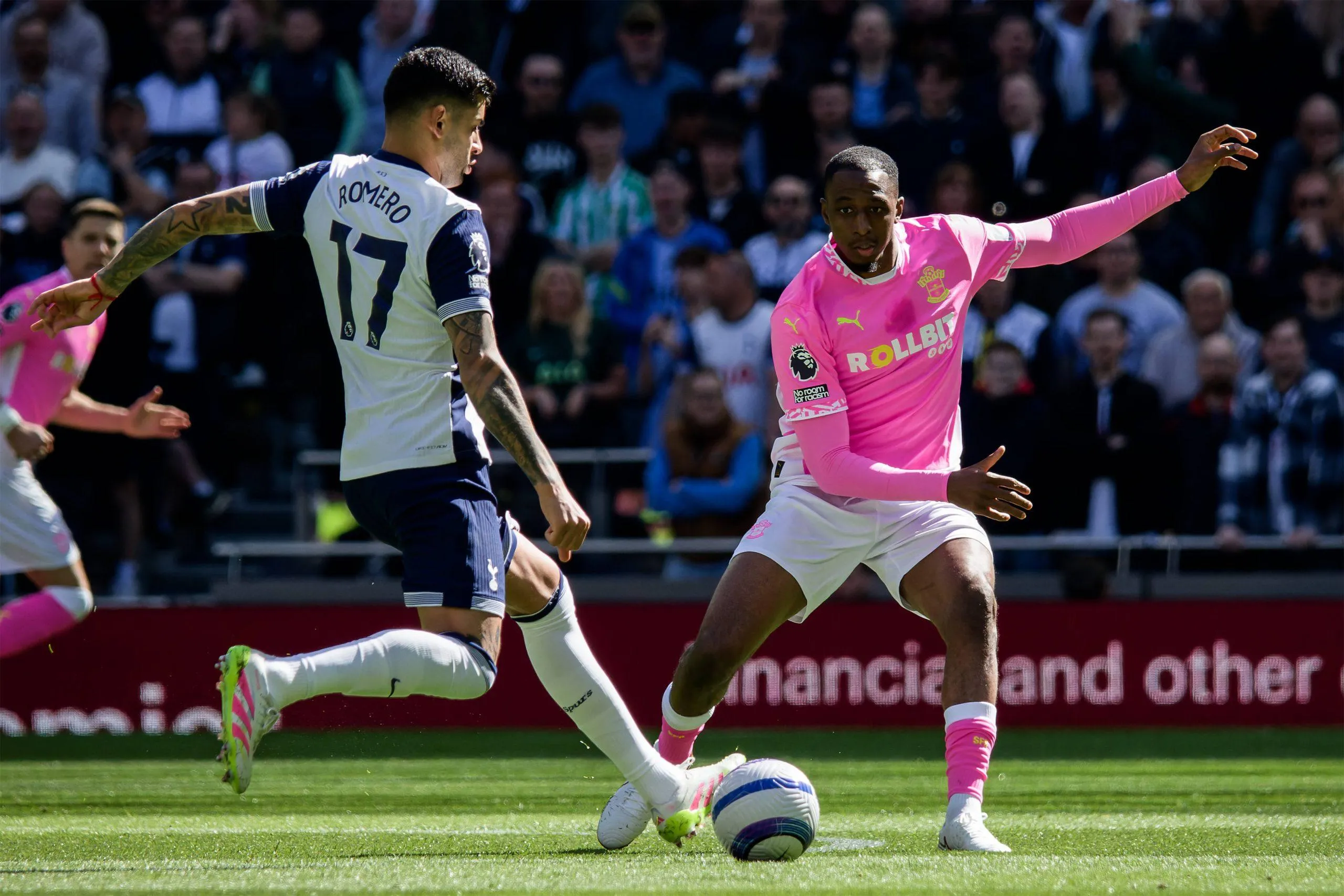 Joe Aribo in action for Southampton