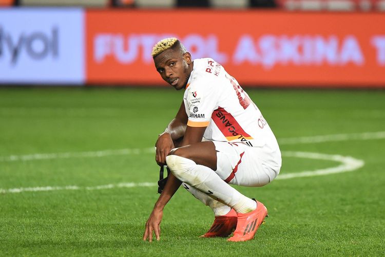 Victor Osimhen: Liverpool and Man United on alert as Napoli block negotiations with Galatasaray