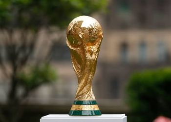 World Cup Qualifiers: Pinnick Reveals NFF Plans For Rohr, Super Eagles