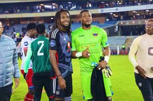 Olisa Ndah vs Stanley Nwabali: Orlando Pirates star emerges on top as Super Eagles stars clash in crucial South African tie