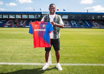 Super Eagles hopeful joins Czech champions