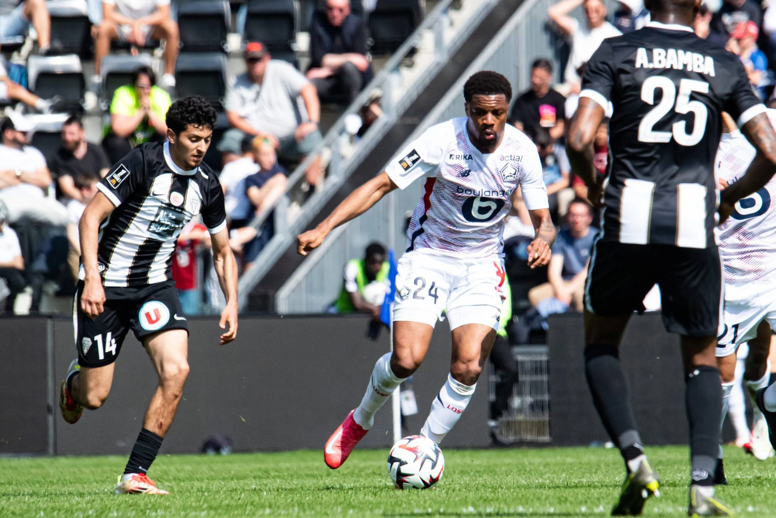 Chuba Akpom for Lille