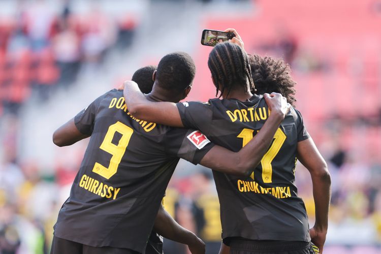 Borussia Dortmund propose swap deal with Chelsea for Nigeria-eligible youngster