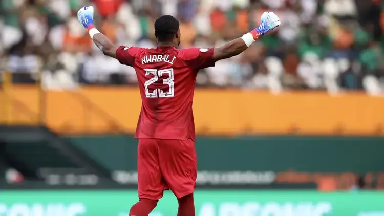 Stanley Nwabali shuns transfer talks, pens new three year deal with Chippa United