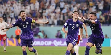 Support For Tammy Abraham As Nigerian Striker Reveals ‘No Regret’ Playing For Poland