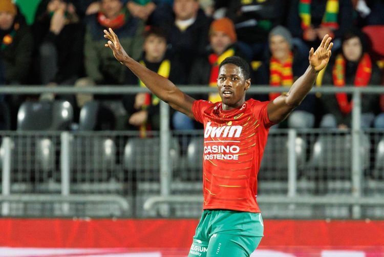 “I’m ready to play for Super Eagles” – Record-breaking defender chooses Nigeria over England & Netherlands