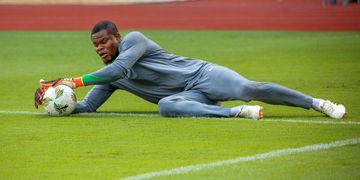 Chiefs Fans Call For Akpeyi’s Return Over Khune