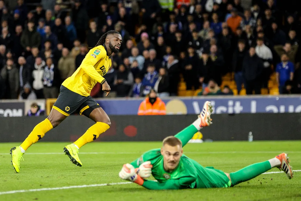 Tolu Arokodare scores for Wolves during the Carabao Cup football match between Wolverhampton Wanderers and Chelsea