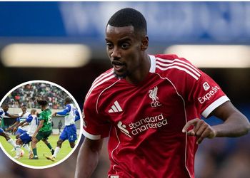 “We’ll make the World Cup – Ola Aina and Alex Iwobi calm Nigerians after Zimbabwe draw